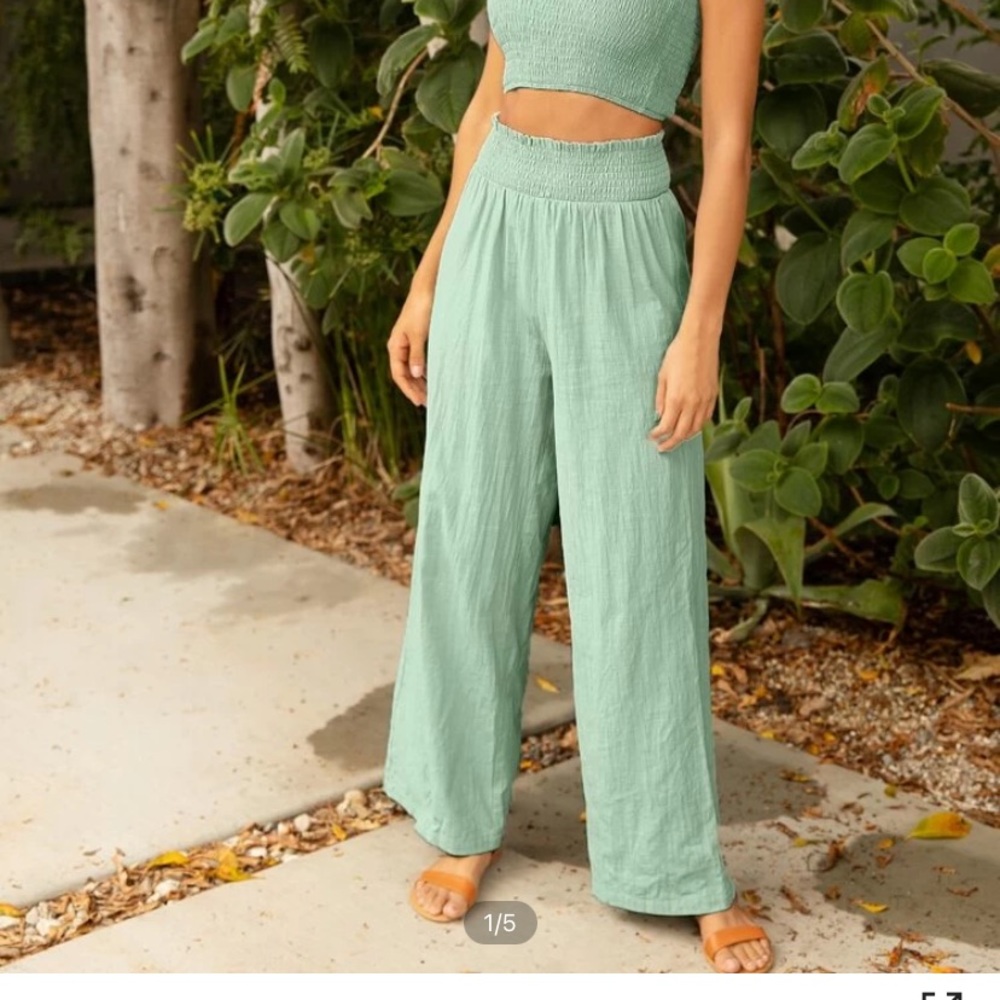 Two piece set